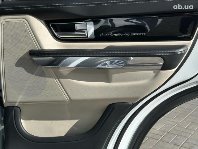 Білий Ленд Ровер Range Rover Sport, об'ємом двигуна 5 л та пробігом 126 тис. км за 21290 $, фото 18 на Automoto.ua
