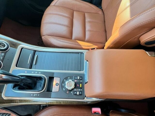Білий Ленд Ровер Range Rover Sport, об'ємом двигуна 3 л та пробігом 262 тис. км за 18000 $, фото 9 на Automoto.ua