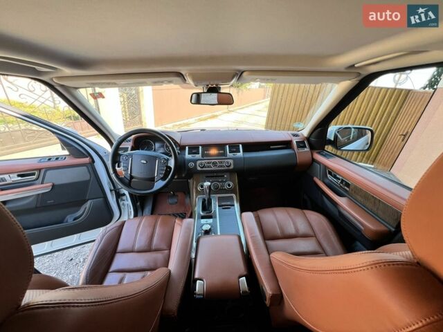 Білий Ленд Ровер Range Rover Sport, об'ємом двигуна 3 л та пробігом 262 тис. км за 18000 $, фото 30 на Automoto.ua