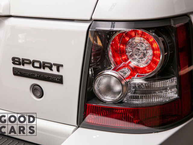 Білий Ленд Ровер Range Rover Sport, об'ємом двигуна 5 л та пробігом 93 тис. км за 24900 $, фото 11 на Automoto.ua