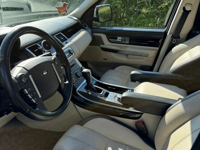 Білий Ленд Ровер Range Rover Sport, об'ємом двигуна 5 л та пробігом 175 тис. км за 15000 $, фото 13 на Automoto.ua