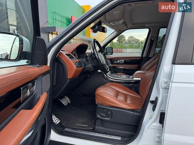 Білий Ленд Ровер Range Rover Sport, об'ємом двигуна 5 л та пробігом 181 тис. км за 14900 $, фото 14 на Automoto.ua