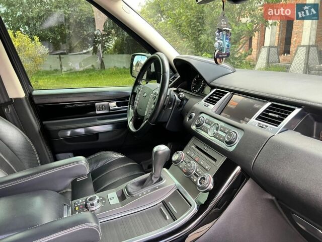 Білий Ленд Ровер Range Rover Sport, об'ємом двигуна 5 л та пробігом 150 тис. км за 14000 $, фото 30 на Automoto.ua
