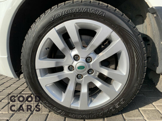 Білий Ленд Ровер Range Rover Sport, об'ємом двигуна 3 л та пробігом 121 тис. км за 24999 $, фото 7 на Automoto.ua