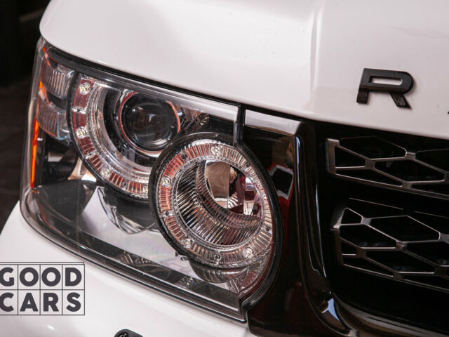 Білий Ленд Ровер Range Rover Sport, об'ємом двигуна 5 л та пробігом 93 тис. км за 24900 $, фото 7 на Automoto.ua