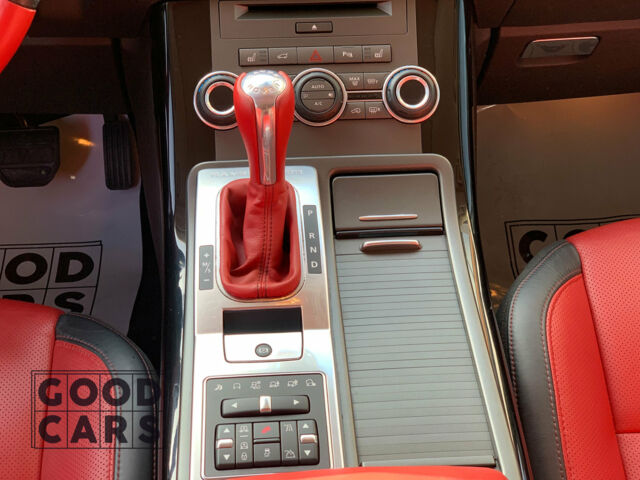 Білий Ленд Ровер Range Rover Sport, об'ємом двигуна 3 л та пробігом 121 тис. км за 24999 $, фото 32 на Automoto.ua