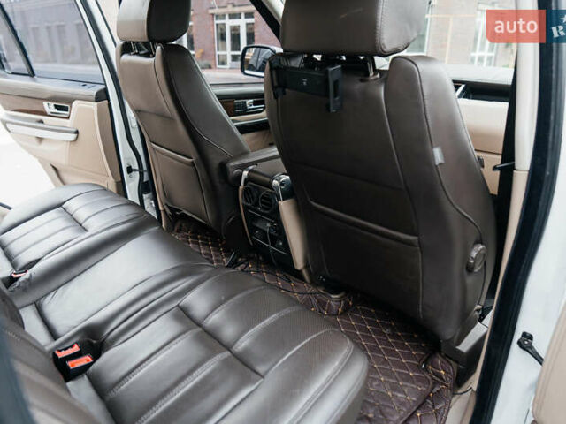 Білий Ленд Ровер Range Rover Sport, об'ємом двигуна 5 л та пробігом 147 тис. км за 15100 $, фото 16 на Automoto.ua