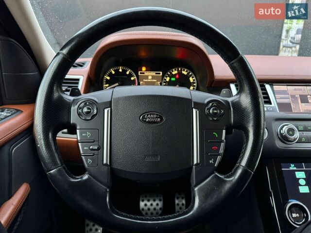 Білий Ленд Ровер Range Rover Sport, об'ємом двигуна 5 л та пробігом 181 тис. км за 12700 $, фото 29 на Automoto.ua
