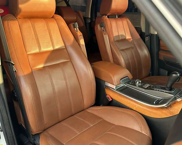 Белый Ленд Ровер Рендж Ровер Спорт, объемом двигателя 3 л и пробегом 284 тыс. км за 19500 $, фото 24 на Automoto.ua