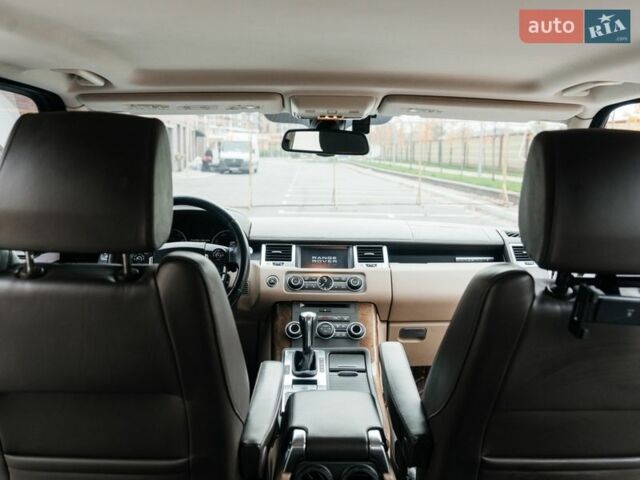 Білий Ленд Ровер Range Rover Sport, об'ємом двигуна 5 л та пробігом 148 тис. км за 15500 $, фото 25 на Automoto.ua