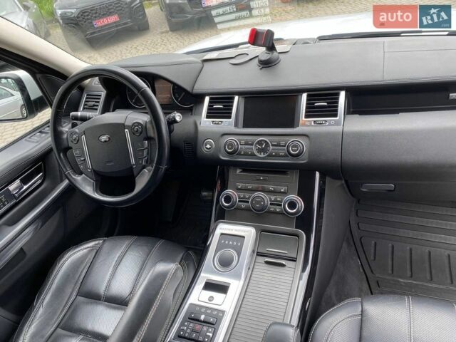 Білий Ленд Ровер Range Rover Sport, об'ємом двигуна 2.99 л та пробігом 99 тис. км за 17800 $, фото 9 на Automoto.ua