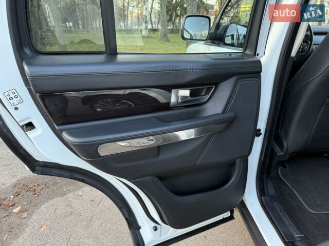 Білий Ленд Ровер Range Rover Sport, об'ємом двигуна 5 л та пробігом 156 тис. км за 14000 $, фото 17 на Automoto.ua