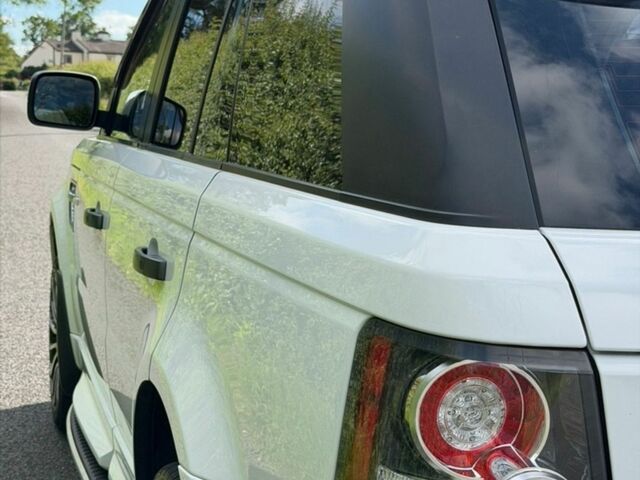 Білий Ленд Ровер Range Rover Sport, об'ємом двигуна 5 л та пробігом 175 тис. км за 15000 $, фото 8 на Automoto.ua