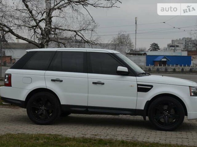 Білий Ленд Ровер Range Rover Sport, об'ємом двигуна 5 л та пробігом 209 тис. км за 13600 $, фото 20 на Automoto.ua