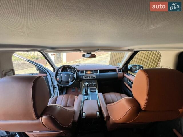 Білий Ленд Ровер Range Rover Sport, об'ємом двигуна 3 л та пробігом 262 тис. км за 18000 $, фото 18 на Automoto.ua
