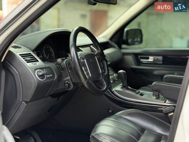 Білий Ленд Ровер Range Rover Sport, об'ємом двигуна 5 л та пробігом 149 тис. км за 14999 $, фото 6 на Automoto.ua