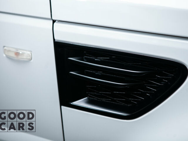 Білий Ленд Ровер Range Rover Sport, об'ємом двигуна 5 л та пробігом 93 тис. км за 24900 $, фото 12 на Automoto.ua