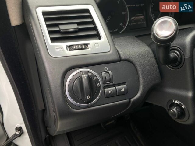 Білий Ленд Ровер Range Rover Sport, об'ємом двигуна 2.99 л та пробігом 99 тис. км за 17800 $, фото 12 на Automoto.ua