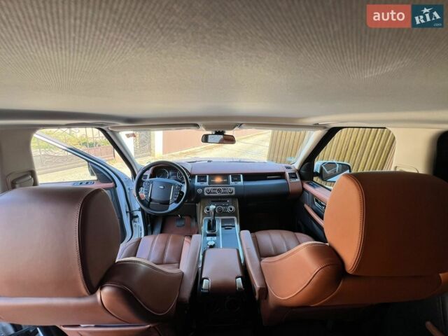 Білий Ленд Ровер Range Rover Sport, об'ємом двигуна 3 л та пробігом 262 тис. км за 18000 $, фото 16 на Automoto.ua