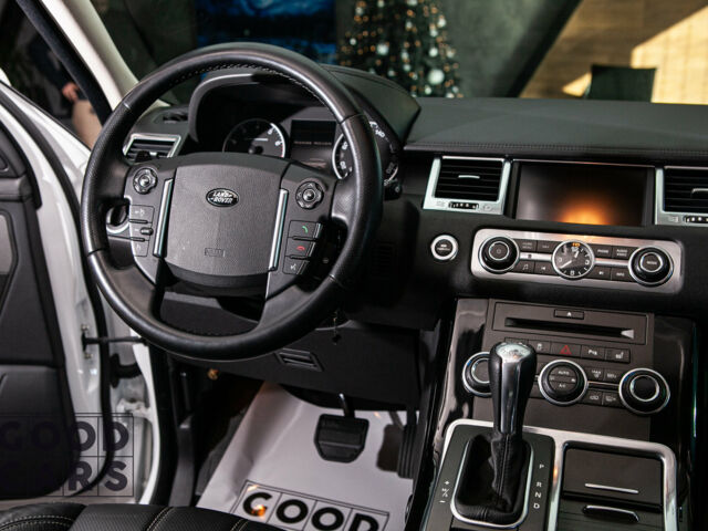 Білий Ленд Ровер Range Rover Sport, об'ємом двигуна 5 л та пробігом 93 тис. км за 24900 $, фото 21 на Automoto.ua