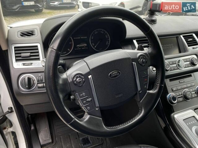 Білий Ленд Ровер Range Rover Sport, об'ємом двигуна 2.99 л та пробігом 99 тис. км за 17800 $, фото 13 на Automoto.ua