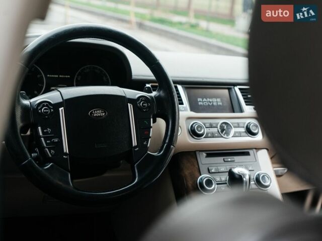 Білий Ленд Ровер Range Rover Sport, об'ємом двигуна 5 л та пробігом 148 тис. км за 15500 $, фото 31 на Automoto.ua