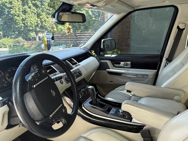 Белый Ленд Ровер Рендж Ровер Спорт, объемом двигателя 5 л и пробегом 195 тыс. км за 25500 $, фото 6 на Automoto.ua