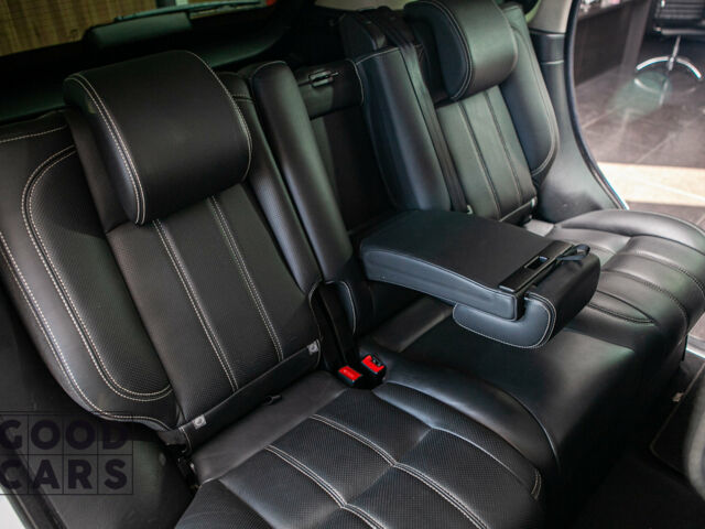 Білий Ленд Ровер Range Rover Sport, об'ємом двигуна 5 л та пробігом 93 тис. км за 24900 $, фото 44 на Automoto.ua