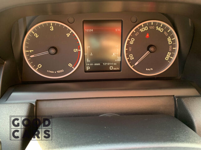 Білий Ленд Ровер Range Rover Sport, об'ємом двигуна 3 л та пробігом 121 тис. км за 24999 $, фото 24 на Automoto.ua