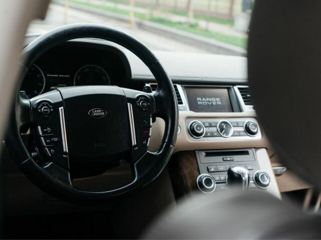 Білий Ленд Ровер Range Rover Sport, об'ємом двигуна 5 л та пробігом 147 тис. км за 15100 $, фото 6 на Automoto.ua