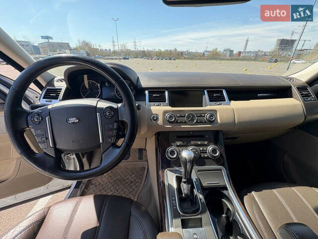 Білий Ленд Ровер Range Rover Sport, об'ємом двигуна 2.99 л та пробігом 170 тис. км за 17000 $, фото 7 на Automoto.ua