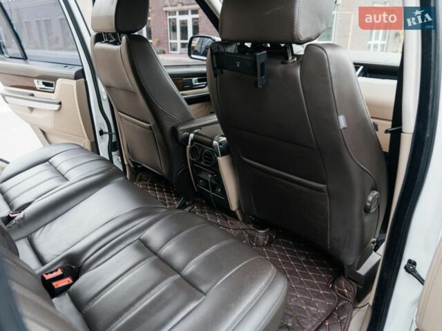 Білий Ленд Ровер Range Rover Sport, об'ємом двигуна 5 л та пробігом 148 тис. км за 15500 $, фото 37 на Automoto.ua