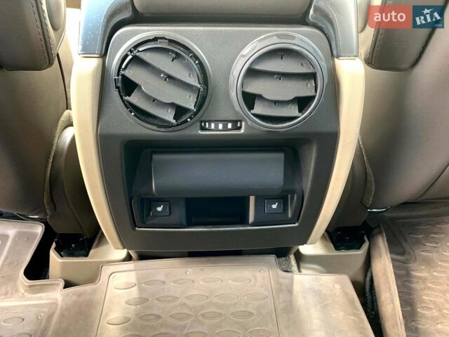 Білий Ленд Ровер Range Rover Sport, об'ємом двигуна 3 л та пробігом 195 тис. км за 16490 $, фото 30 на Automoto.ua