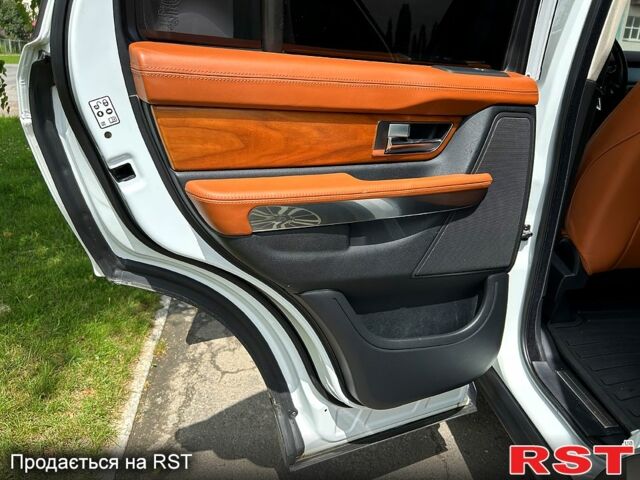 Белый Ленд Ровер Рендж Ровер Спорт, объемом двигателя 3 л и пробегом 167 тыс. км за 18500 $, фото 8 на Automoto.ua