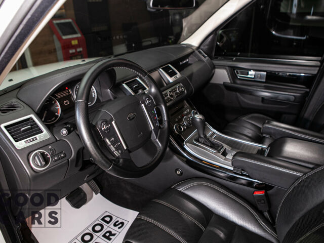 Білий Ленд Ровер Range Rover Sport, об'ємом двигуна 5 л та пробігом 93 тис. км за 24900 $, фото 19 на Automoto.ua