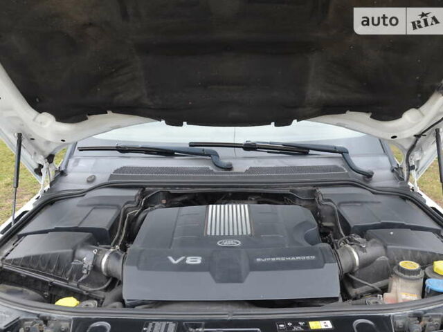 Білий Ленд Ровер Range Rover Sport, об'ємом двигуна 5 л та пробігом 209 тис. км за 13600 $, фото 88 на Automoto.ua
