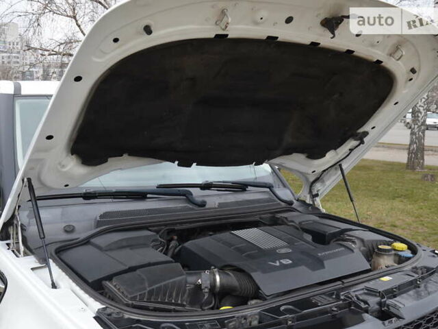 Білий Ленд Ровер Range Rover Sport, об'ємом двигуна 5 л та пробігом 209 тис. км за 13600 $, фото 87 на Automoto.ua
