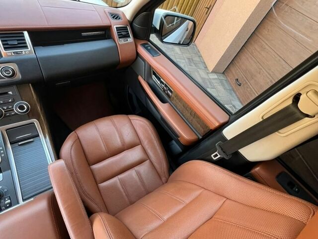 Білий Ленд Ровер Range Rover Sport, об'ємом двигуна 3 л та пробігом 262 тис. км за 18000 $, фото 23 на Automoto.ua
