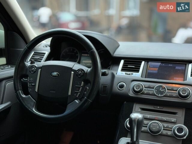 Білий Ленд Ровер Range Rover Sport, об'ємом двигуна 5 л та пробігом 149 тис. км за 14999 $, фото 15 на Automoto.ua