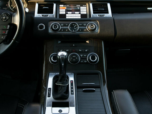 Білий Ленд Ровер Range Rover Sport, об'ємом двигуна 3 л та пробігом 190 тис. км за 20900 $, фото 21 на Automoto.ua