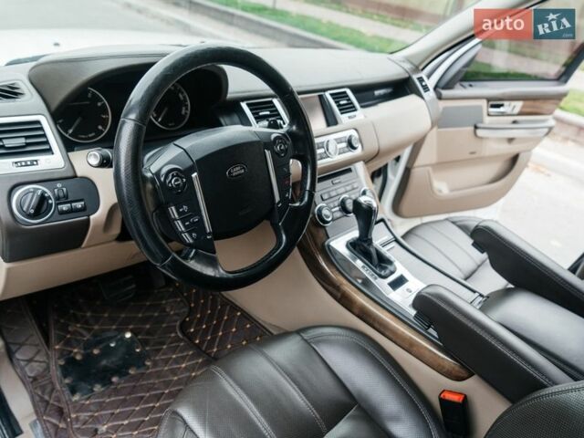 Білий Ленд Ровер Range Rover Sport, об'ємом двигуна 5 л та пробігом 148 тис. км за 15500 $, фото 26 на Automoto.ua