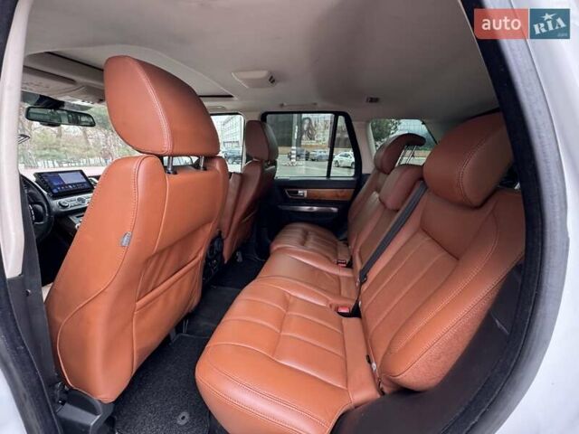 Білий Ленд Ровер Range Rover Sport, об'ємом двигуна 5 л та пробігом 212 тис. км за 14900 $, фото 11 на Automoto.ua