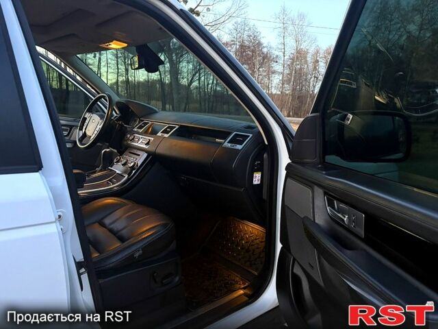 Белый Ленд Ровер Рендж Ровер Спорт, объемом двигателя 5 л и пробегом 147 тыс. км за 16500 $, фото 4 на Automoto.ua