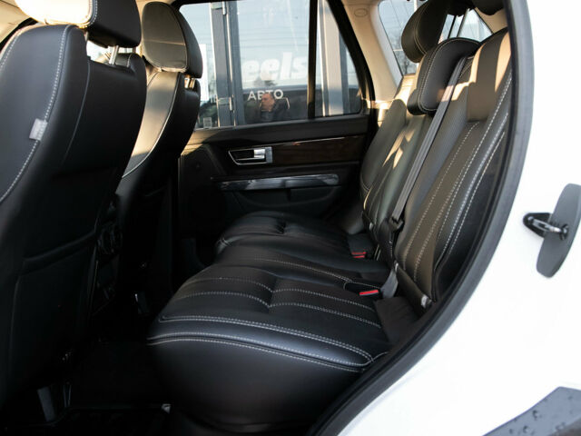 Білий Ленд Ровер Range Rover Sport, об'ємом двигуна 3 л та пробігом 190 тис. км за 20900 $, фото 19 на Automoto.ua