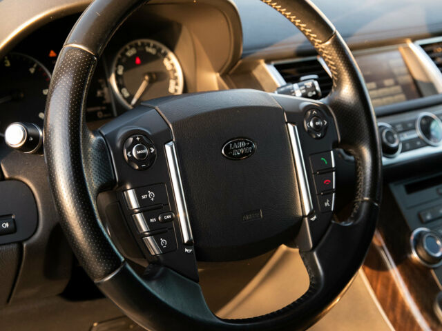 Білий Ленд Ровер Range Rover Sport, об'ємом двигуна 3 л та пробігом 190 тис. км за 20900 $, фото 14 на Automoto.ua