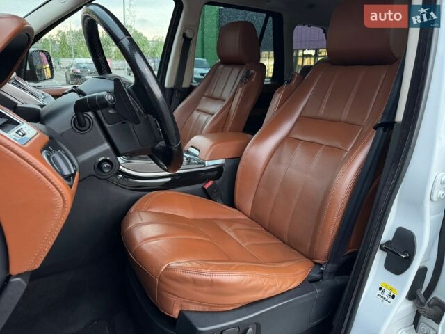 Білий Ленд Ровер Range Rover Sport, об'ємом двигуна 5 л та пробігом 181 тис. км за 12700 $, фото 38 на Automoto.ua