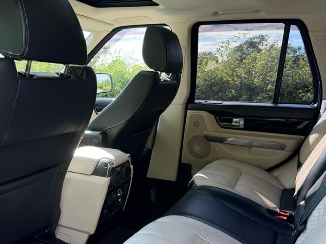 Білий Ленд Ровер Range Rover Sport, об'ємом двигуна 5 л та пробігом 175 тис. км за 15000 $, фото 10 на Automoto.ua