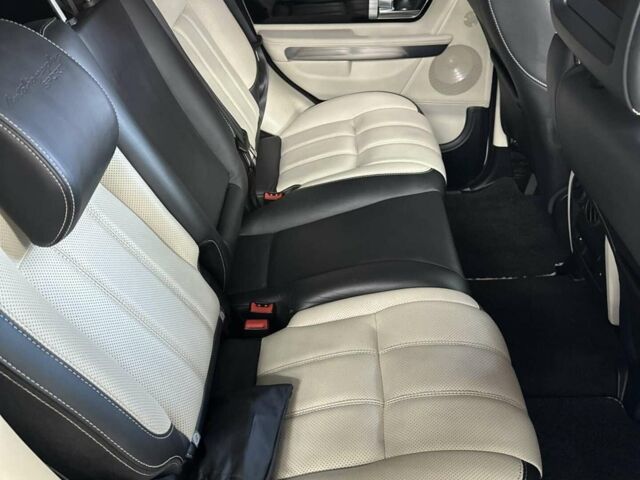 Білий Ленд Ровер Range Rover Sport, об'ємом двигуна 2.99 л та пробігом 208 тис. км за 20500 $, фото 15 на Automoto.ua