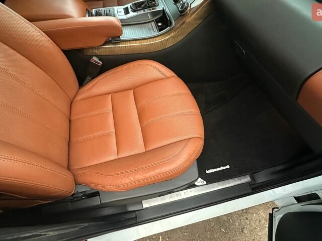 Білий Ленд Ровер Range Rover Sport, об'ємом двигуна 3 л та пробігом 213 тис. км за 15000 $, фото 11 на Automoto.ua