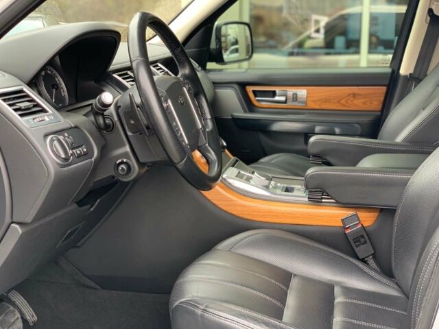 Білий Ленд Ровер Range Rover Sport, об'ємом двигуна 3 л та пробігом 97 тис. км за 29999 $, фото 12 на Automoto.ua